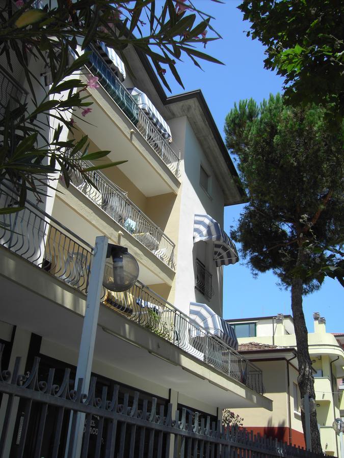 Residence Monaco Appartamenti Rímini Exterior foto